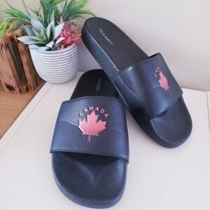 Old Navy Canada Slides - 8 - 9